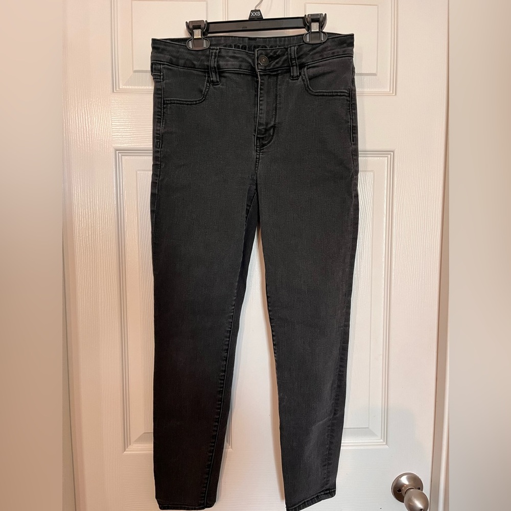 American Eagle black jeans size 8 short